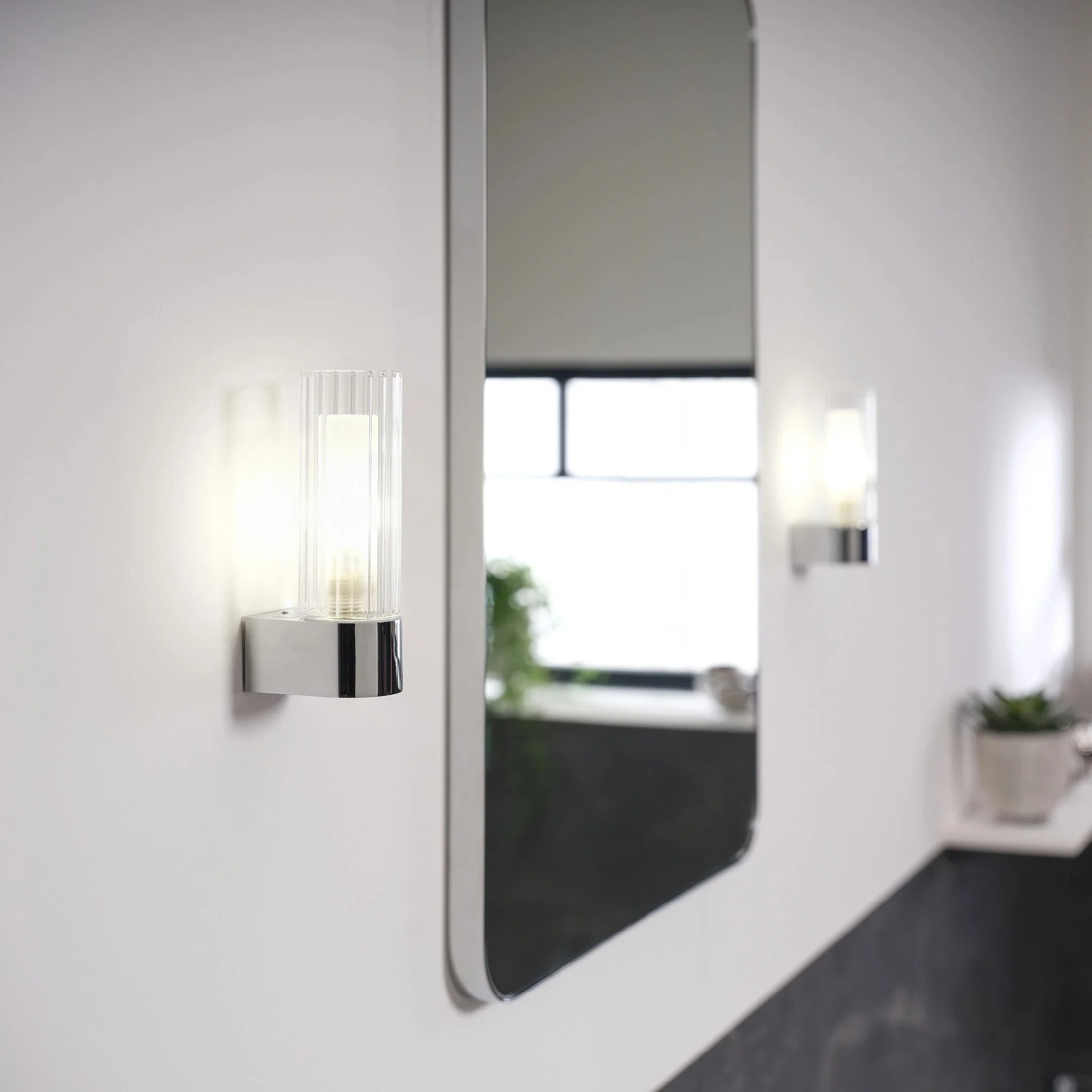 Aulos Single Wall Light - Image 7