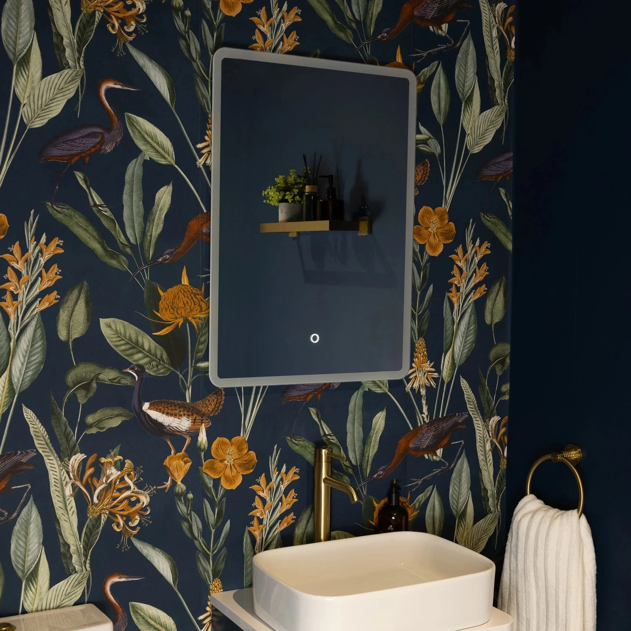 Glendale Curve LED Bathroom Mirror - Image 18