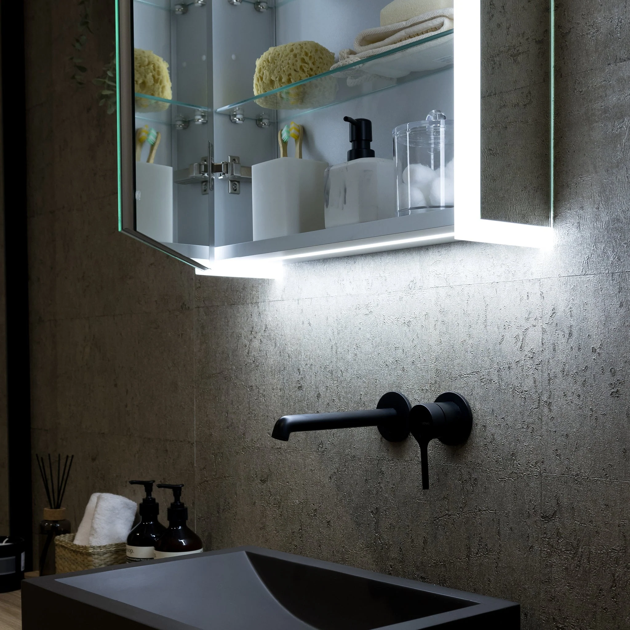 Grace LED Bathroom Mirror Cabinet - Image 12