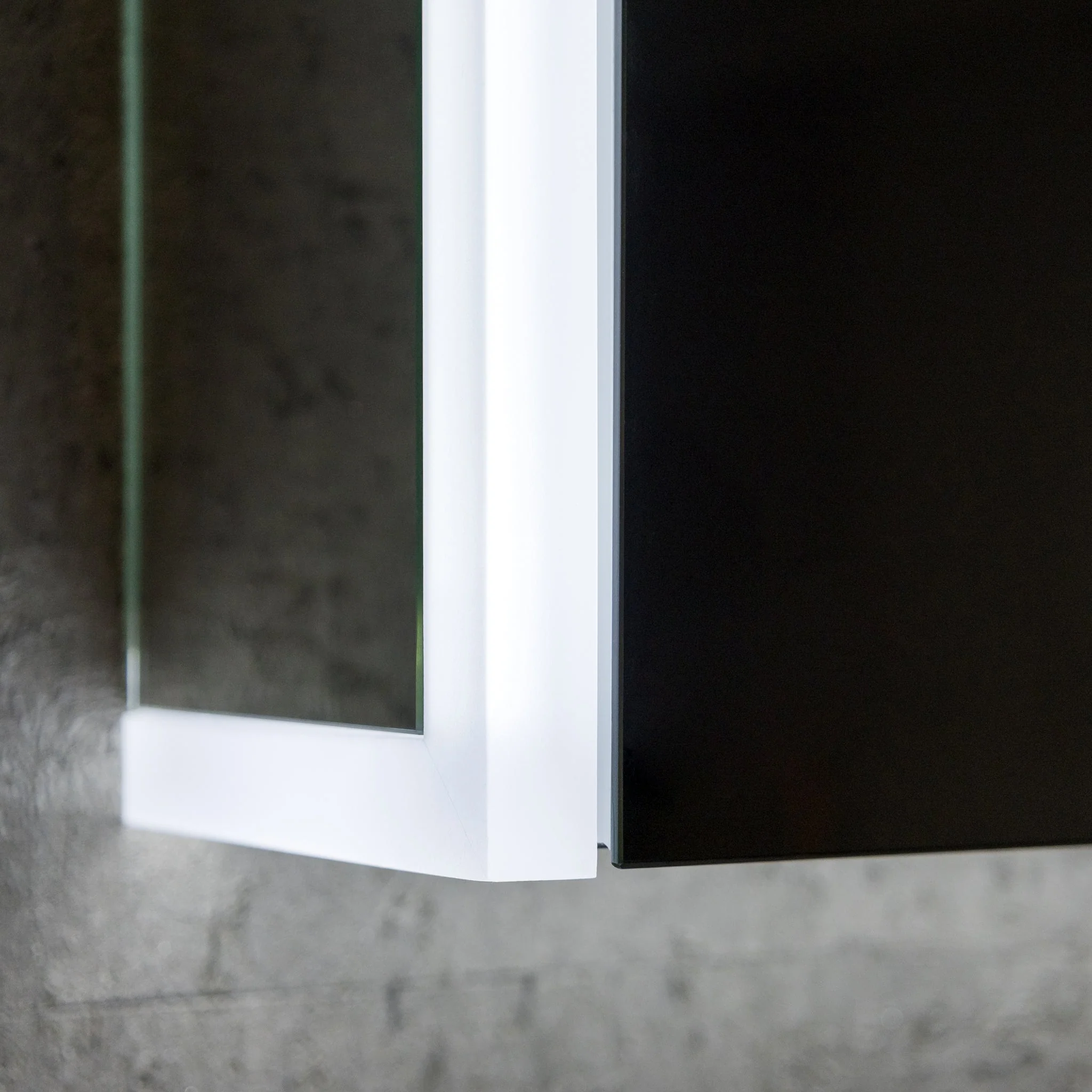 Grace LED Bathroom Mirror Cabinet - Image 24