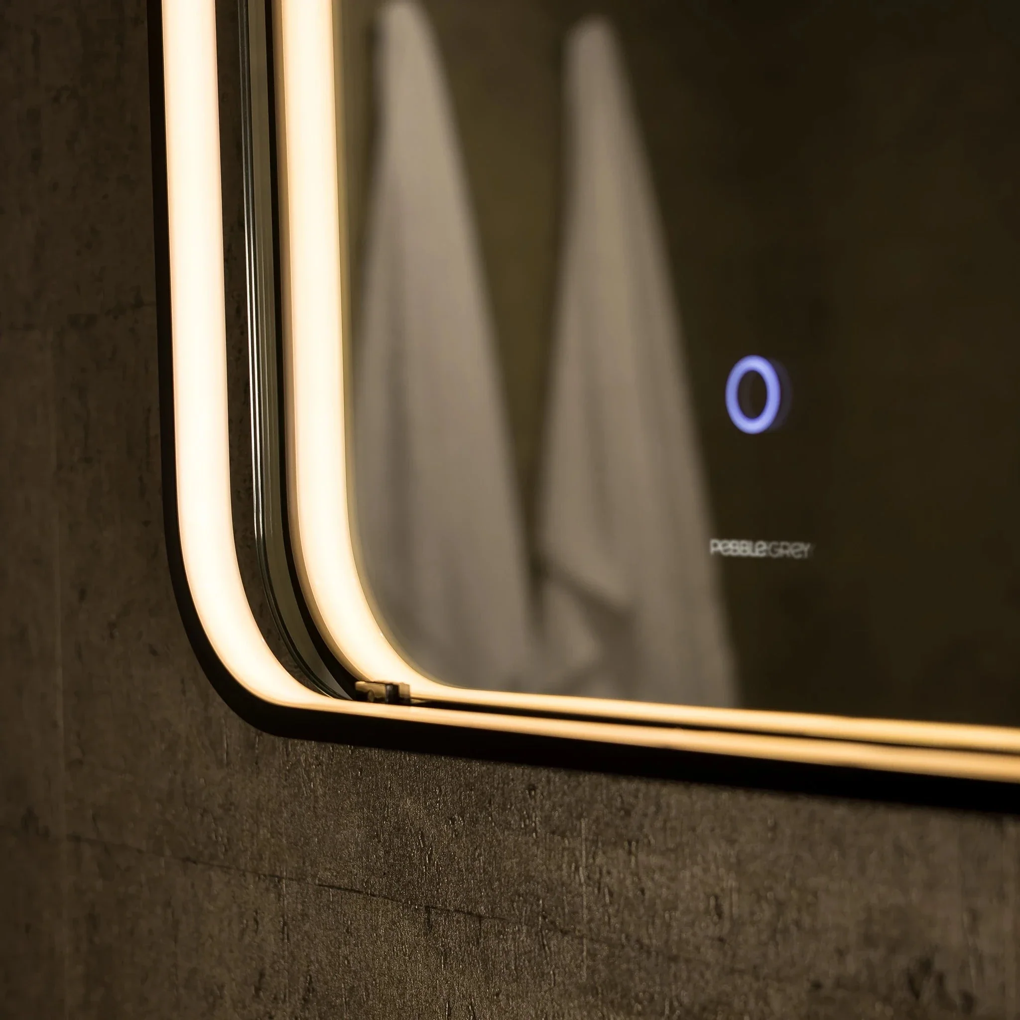 Luna Portrait LED Bathroom Mirror - Image 17